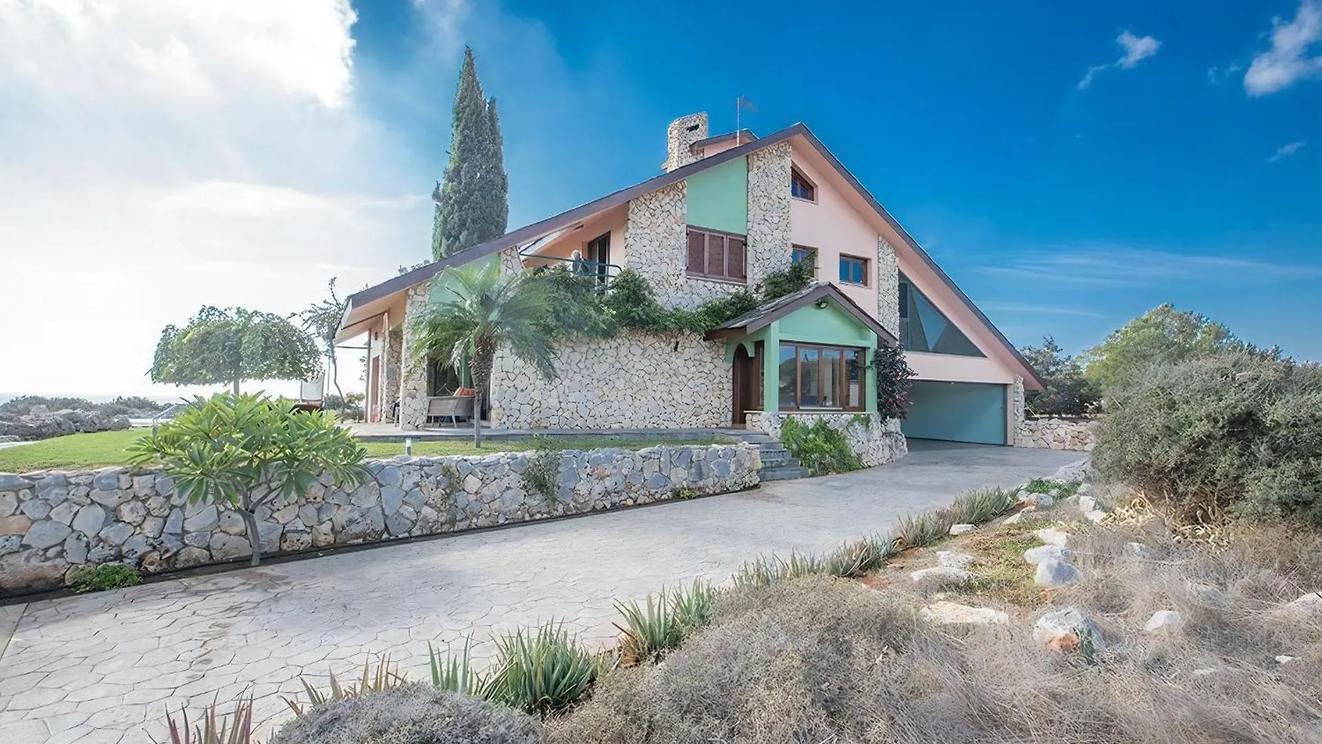 Villa Ayia Napa Foothills, Exquisite 5Bdr Ayia Napa Villa With Pool And Stunning Views